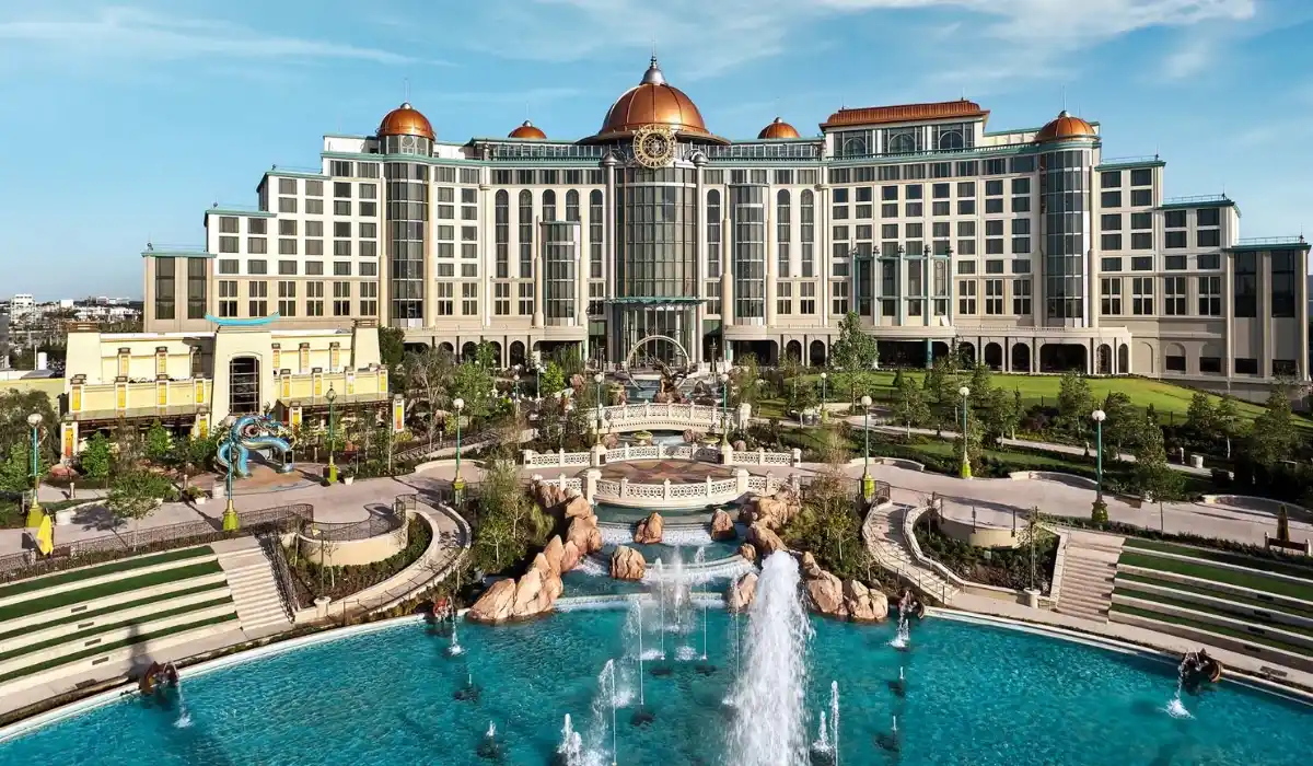 helios grand hotel