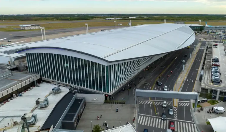 Ezeiza anuncia obras de modernización y limitaciones en la pista central entre octubre y noviembre de 2026