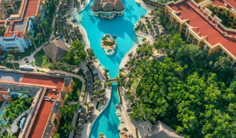 Riviera Maya con niños: qué hacer en familia y cuáles son los mejores hoteles Iberostar